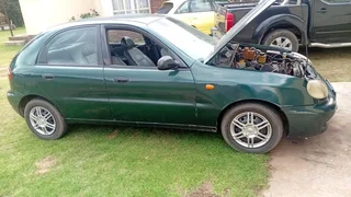 1999 Daewoo Lanos Sedan
