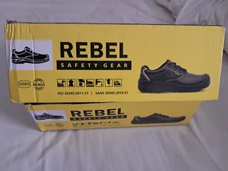 Safety shoes
