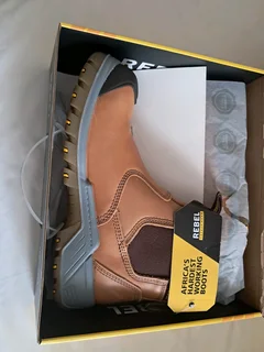 Tan Rebel Crazy Horse Safety Boots