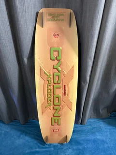 Cyclone Xploder Kite Board