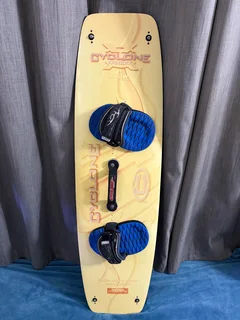 Cyclone Xploder Kite Board
