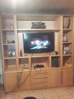 Large wall unit