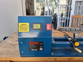 RYOBI WOOD LATHE