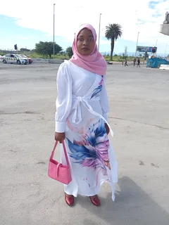 Am a malawian lady looking for job as a nanny, house keeper and a cleaner