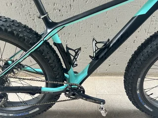 FAT BIKE ! FULL CARBON. . . Super light