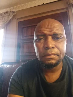 43 years male looking for a job as a driver, Code 10