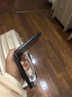 Broken Samsung z flip 3