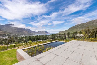 Secure/gated living property to rent