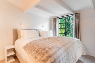 newly renovated (2024), luxurious 4-bedroom home