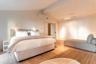 newly renovated (2024), luxurious 4-bedroom home