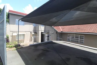 Beautiful 4 bedroom duplex in prime location of Escombe