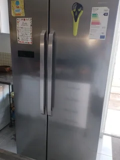 Side by side fridge freezer