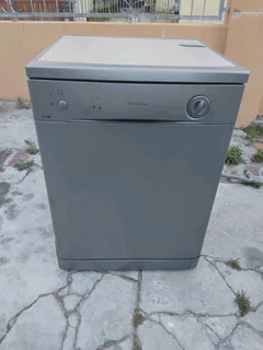 Silver Kelvinator dishwasher with delivery
