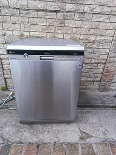 Immaculate metallic LG direct drive true steam dishwasher with delivery