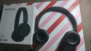 Bluetooth WH-CH520 Sony Headphones with 50 Hour Battery Life.