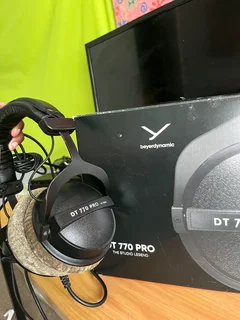 Beyerdynamic dt 770 PRO studio Headphones