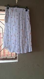 Clothing skirts