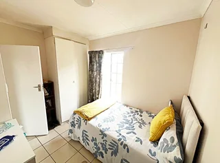 2 Bedroom Apartment in Die Hoewes