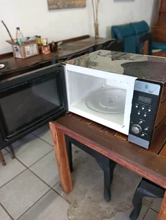 Russell Hobbs microwave oven 30 Lt