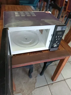 Russell Hobbs microwave oven 30 Lt