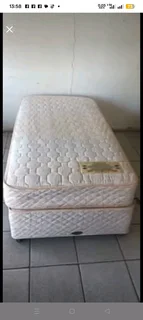 Sealy Posturepedic Ultra Premium Single base and mattress