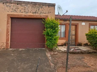2 Bedroom RDP at kanana Hammanskraal next to Jubilee