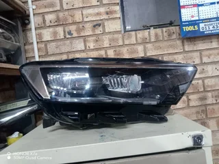 2023 VOLKSWAGEN T ROC HEADLIGHTS