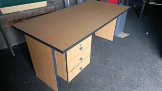 Office table