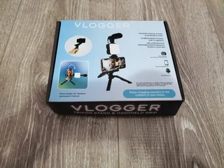 3 sets including vlogger kit, go pro mounts and action camera set