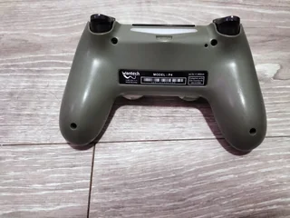 PS4 dualshock4 camo controller for sale, never used, brand new like pristine condition