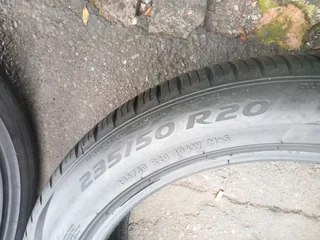 2x 235/50/R20 PIRELLI SCORPION VERDE CONDITION 95%THREAD LIFE CALL NATAL 0688190727