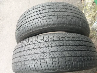 2x 235/65/r17 Bridgestone Dueler Tyres 90%treas Is Available Now Call Natal 0688190717
