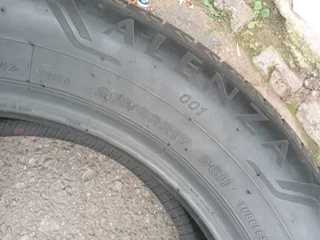 2x 215/60/R17 BRIDGESTONE ALENZA TYRES 98%TREAD TYRES CALL NATAL 0688190717 IS AVAILABLE NOW