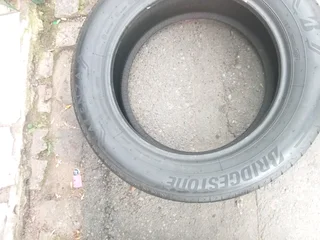 2x 215/60/R17 BRIDGESTONE ALENZA TYRES 98%TREAD TYRES CALL NATAL 0688190717 IS AVAILABLE NOW