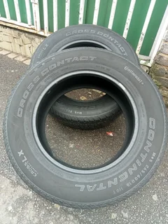 2X 265/60/R18 CONTINENTAL CROSS CONTACT TYRES 90% THREAD LIFE CALL NATAL 0688190717