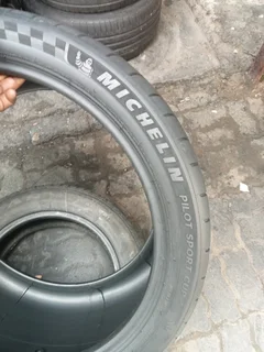 2x 275/35/R20 MICHELIN PILOT SPORT CUP 2 TYRES 95%THREAD LIFE CALL NATAL 0688190717