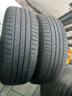 2x 225/55/r18 Khumo Tyres 90%thread Life Call Natal 0688190717