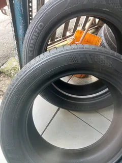 2x 225/55/R18 KHUMO TYRES 90%THREAD LIFE CALL NATAL 0688190717