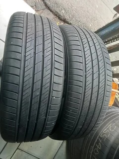 2x 225/55/R18 KHUMO TYRES 90%THREAD LIFE CALL NATAL 0688190717