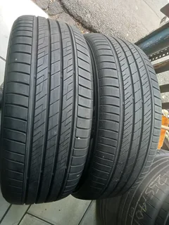 2x 225/55/R18 KHUMO TYRES 90%THREAD LIFE CALL NATAL 0688190717
