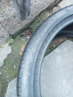 2X 315/30/R22 PIRELLI P ZERO TYRES 95%THREAD LIFE CALL NATAL 0688190717