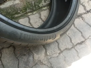 2x 235/35/R19 CONTINENTAL NORMAL TYRES 90%THRRAD LIFE CALL NATAL 0688190717