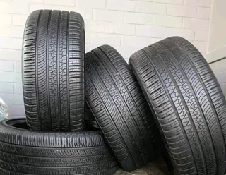 4x 285/40/R23 PIRELLI SCORPION VERDE TYRES 98%THREAD LIFE LIKE NEW TYRES CALL NATAL 0688190717