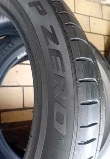 X5 BMW TYRES FOR SALE 275/40/R20 PIRELLI P ZERO RUNFLAT CALL NATAL 0688190717
