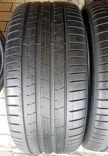 X5 BMW TYRES FOR SALE 275/40/R20 PIRELLI P ZERO RUNFLAT CALL NATAL 0688190717