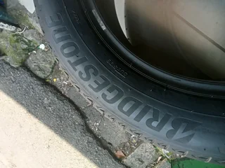 2x 225/60/R18 BRIDGESTONE ALENZA TYRES CALL NATAL 0688190717