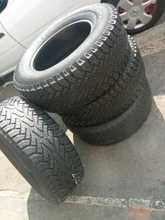 2x 265/65/R17 CONTINENTAL CROSS CONTACT TYRES 85%THREAD CALL NATAL