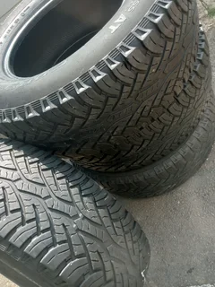 2x 265/65/R17 CONTINENTAL CROSS CONTACT TYRES 85%THREAD CALL NATAL