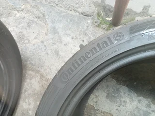 2x 255/40/R20 CONTINENTAL NORMAL TYRES 90%THREAD LIFE CALL NATAL 0688190717