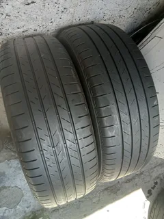 2x 215/60/R17 BRIDGESTONE ALENZA NORMAL TYRES 95%THREAD LIFE CALL NATAL 0688190717